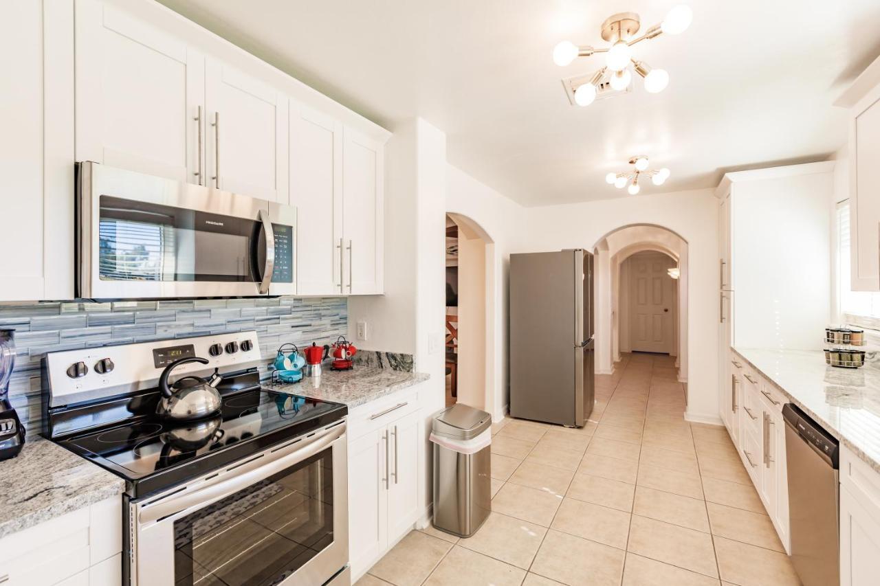 New! Dock Canal Family Home W/Pool & Gulf Access! North Fort Myers Exterior foto